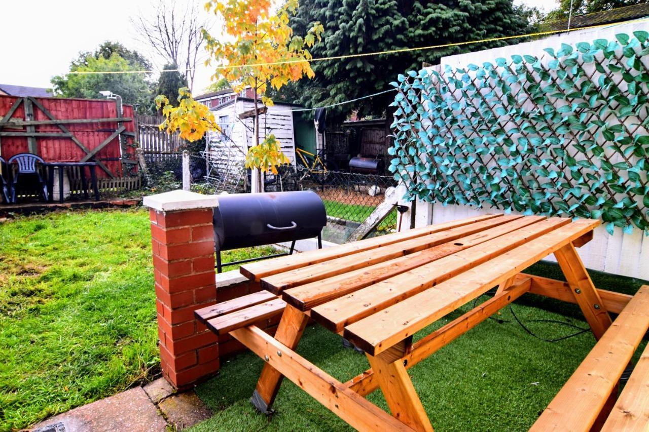 The Chinatown Home - Private Garden, Netflix, Bbq & Bar Бирмингем Экстерьер фото